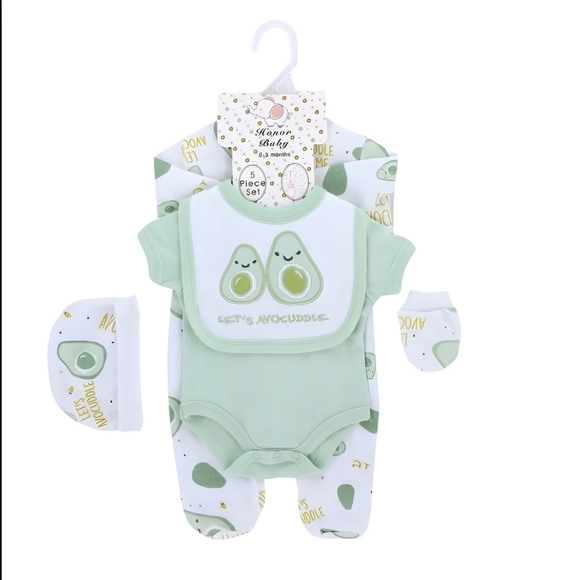 Other - NWT baby gift set adorable cute matching sleeper hat mittens avocado avocuddle